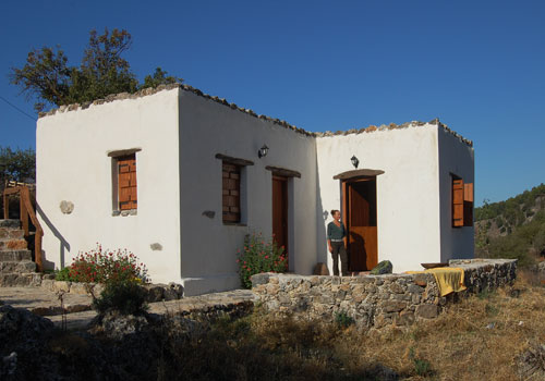 Crete walks: Agios Ioannis mountain retreat 