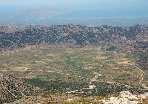 Crete walks: Omalos plateau