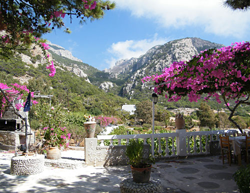 Walks on Karpathos Island: Adeia Flaskias