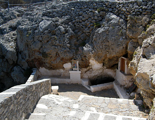 Walks on Karpathos Island: Subterrean Church near Vroucounda