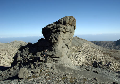 Wandern auf Kreta: Ein Fels im Lefka-Ori-Gebirge