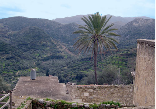 Wandern auf Kreta: Blick von Polyrinia