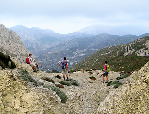 Randonnées sur l'île de Karpathos: Vue sur Olympos